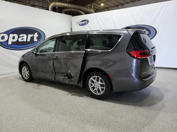 2C4RC1BG0PR546778 2023 CHRYSLER PACIFICA - Image 2