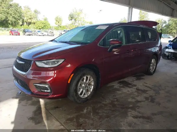 2C4RC1BG0PR553648 2023 CHRYSLER PACIFICA - Image 2