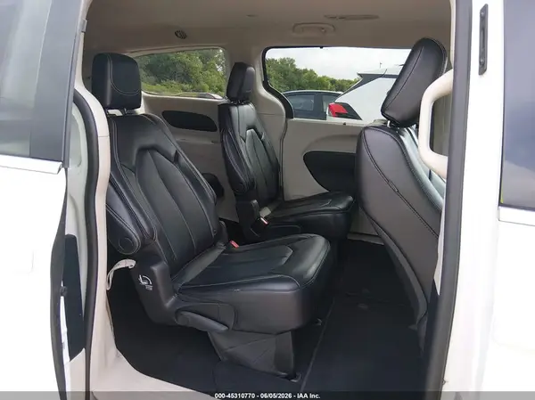 2C4RC1BG0PR559708 2023 CHRYSLER PACIFICA - Image 8