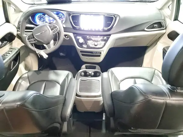 2C4RC1BG0PR593812 2023 CHRYSLER PACIFICA - Image 8