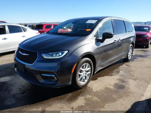 2C4RC1BG0PR596547 2023 CHRYSLER PACIFICA - Image 2
