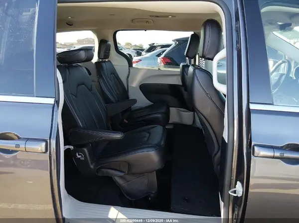 2C4RC1BG0PR596547 2023 CHRYSLER PACIFICA - Image 8