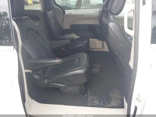 2C4RC1BG0PR601259 2023 CHRYSLER PACIFICA - Image 8