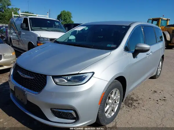 2C4RC1BG0PR621270 2023 CHRYSLER PACIFICA - Image 2