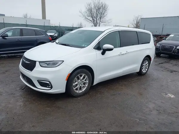2C4RC1BG0PR628977 2023 CHRYSLER PACIFICA - Image 2