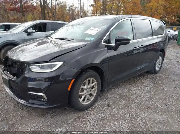 2C4RC1BG0PR630275 2023 CHRYSLER PACIFICA - Image 2