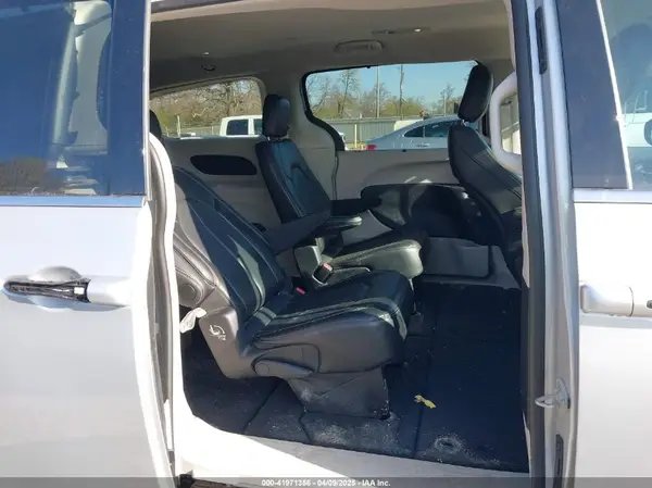 2C4RC1BG0RR128241 2024 CHRYSLER PACIFICA - Image 8