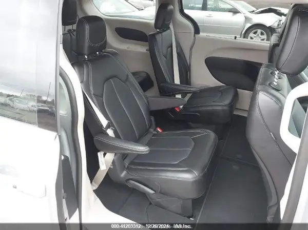 2C4RC1BG0RR143533 2024 CHRYSLER PACIFICA - Image 8