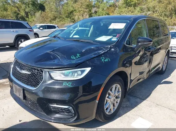 2C4RC1BG0RR172014 2024 CHRYSLER PACIFICA - Image 2