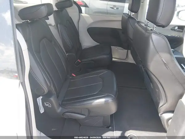 2C4RC1BG0RR172787 2024 CHRYSLER PACIFICA - Image 8