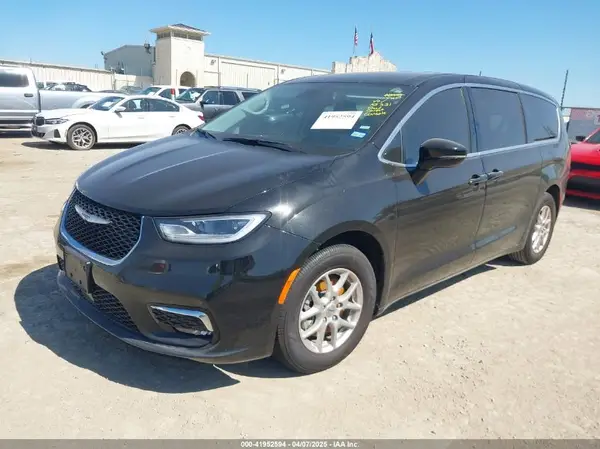 2C4RC1BG0RR173082 2024 CHRYSLER PACIFICA - Image 2