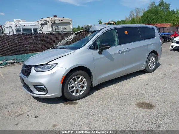 2C4RC1BG0RR179982 2024 CHRYSLER PACIFICA - Image 2