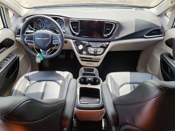 2C4RC1BG0RR182865 2024 CHRYSLER PACIFICA - Image 8