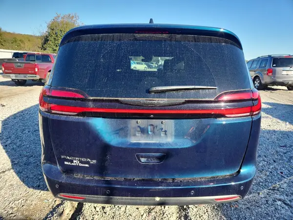 2024 CHRYSLER PACIFICA auction photo 6
