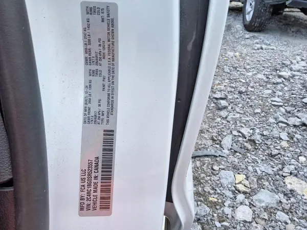 2C4RC1BG0SR523557 2025 CHRYSLER PACIFICA - Image 6
