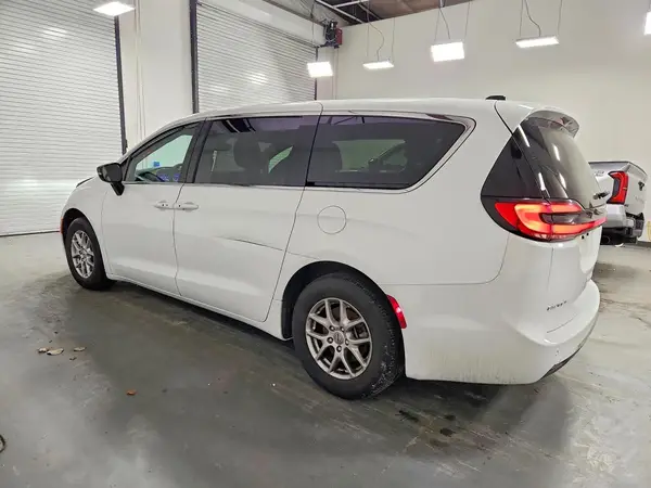 2C4RC1BG0SR532470 2025 CHRYSLER PACIFICA - Image 2