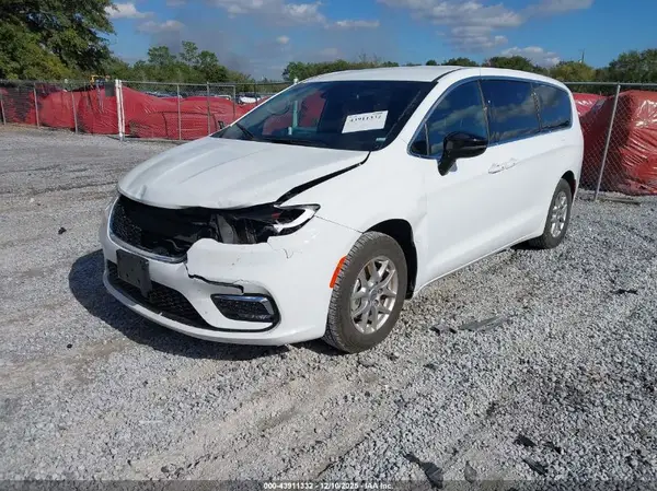 2C4RC1BG0SR539046 2025 CHRYSLER PACIFICA - Image 2