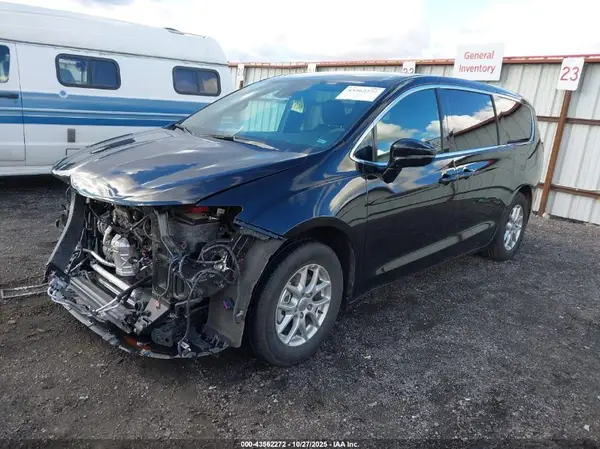 2C4RC1BG0SR541010 2025 CHRYSLER PACIFICA - Image 2