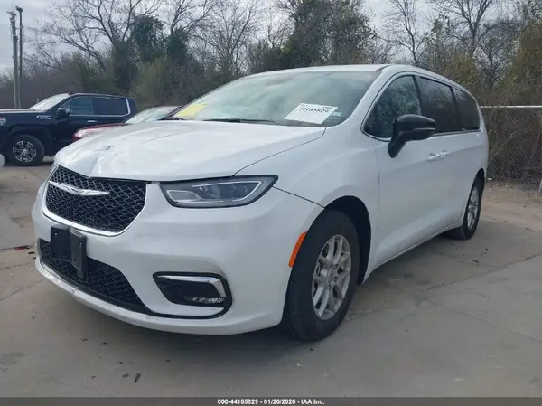 2C4RC1BG0SR541640 2025 CHRYSLER PACIFICA - Image 2