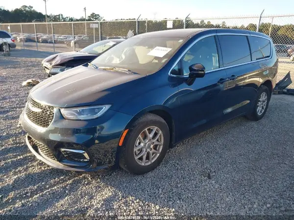 2C4RC1BG0SR561368 2025 CHRYSLER PACIFICA - Image 2