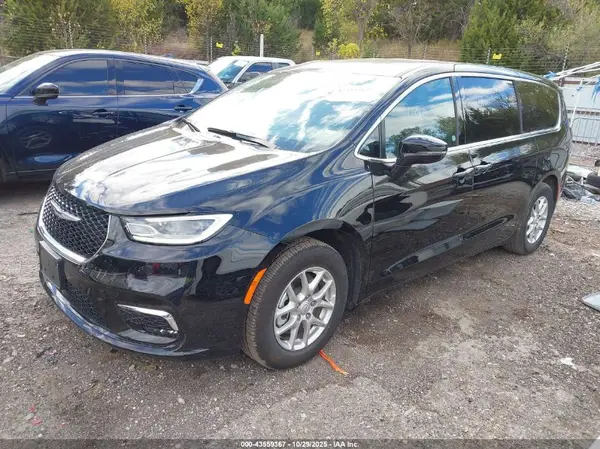 2C4RC1BG0SR574766 2025 CHRYSLER PACIFICA - Image 2
