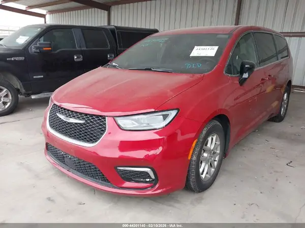 2C4RC1BG0SR579059 2025 CHRYSLER PACIFICA - Image 2
