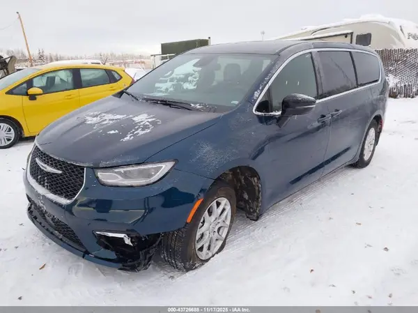 2C4RC1BG0SR579076 2025 CHRYSLER PACIFICA - Image 2