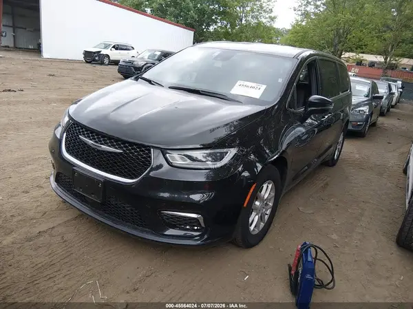 2C4RC1BG0SR585878 2025 CHRYSLER PACIFICA - Image 2