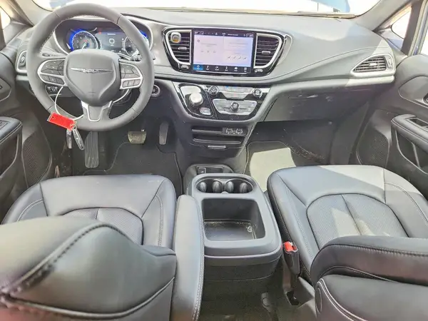2C4RC1BG0SR604798 2025 CHRYSLER PACIFICA - Image 8