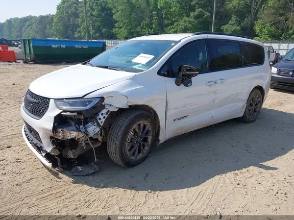 2C4RC1BG0SR604848 2025 CHRYSLER PACIFICA - Image 2