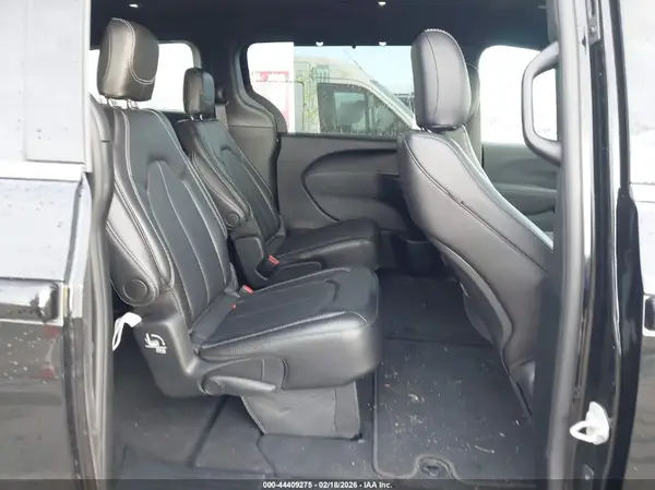 2C4RC1BG0TR175485 2026 CHRYSLER PACIFICA - Image 8