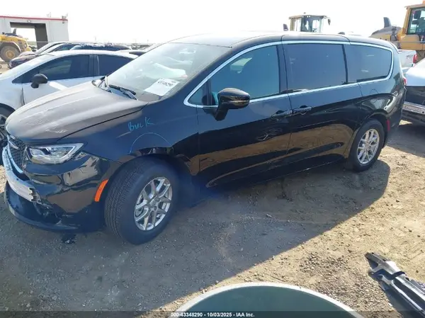 2C4RC1BG0TR175504 2026 CHRYSLER PACIFICA - Image 2
