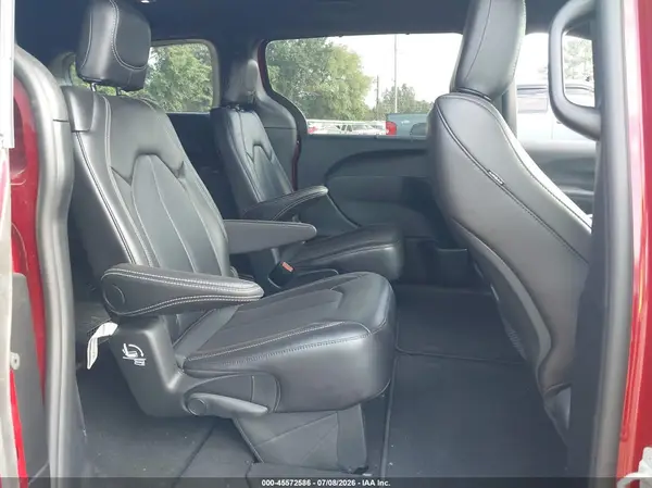 2C4RC1BG0TR177527 2026 CHRYSLER PACIFICA - Image 8