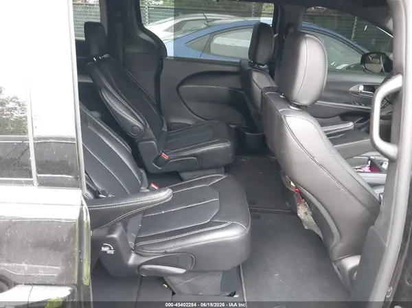 2C4RC1BG0TR201101 2026 CHRYSLER PACIFICA - Image 8