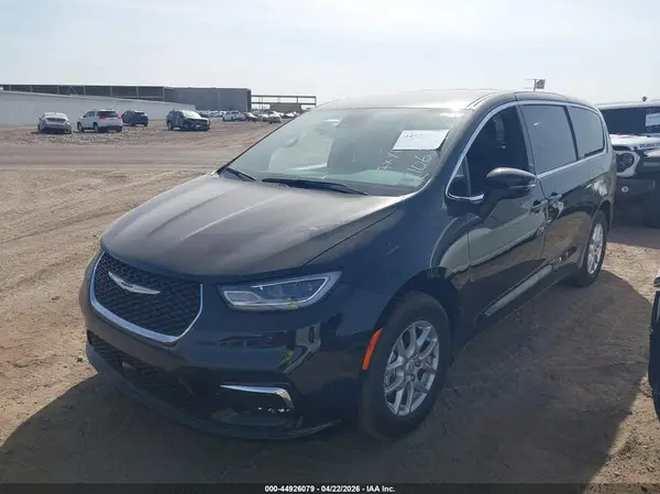 2C4RC1BG0TR204726 2026 CHRYSLER PACIFICA - Image 2