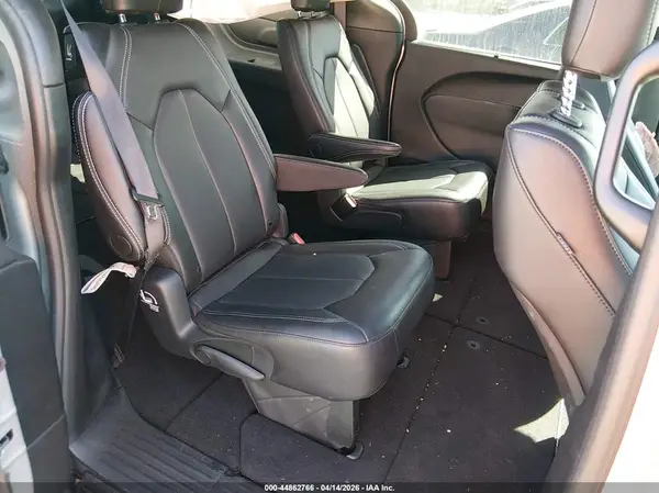 2C4RC1BG0TR204984 2026 CHRYSLER PACIFICA - Image 8