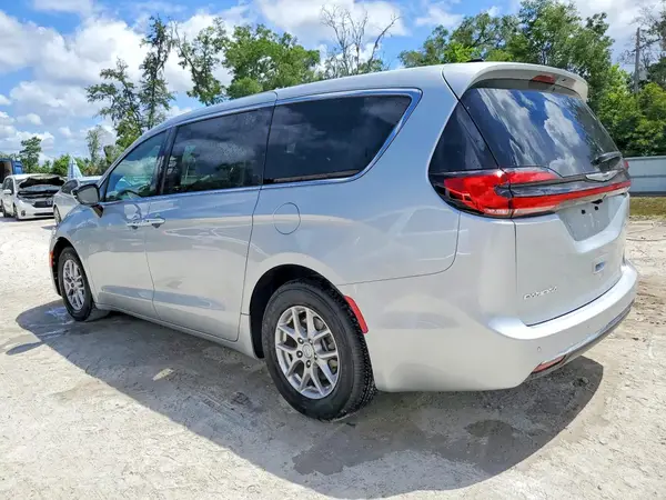 2C4RC1BG0TR208985 2026 CHRYSLER PACIFICA - Image 2