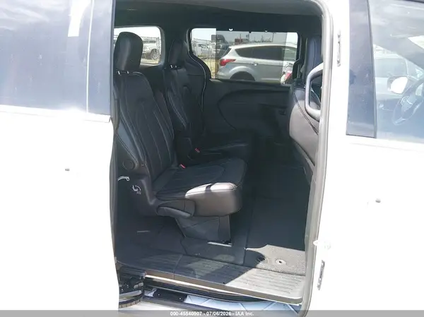 2C4RC1BG0TR254655 2026 CHRYSLER PACIFICA - Image 8