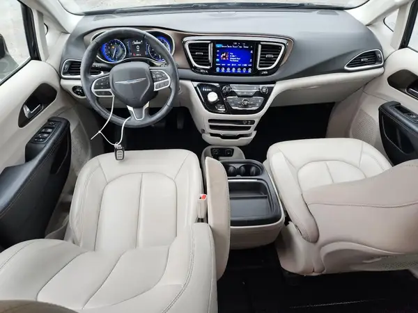 2C4RC1BG1HR503312 2017 CHRYSLER PACIFICA - Image 8