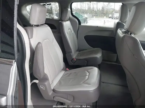 2C4RC1BG1HR503990 2017 CHRYSLER PACIFICA - Image 8