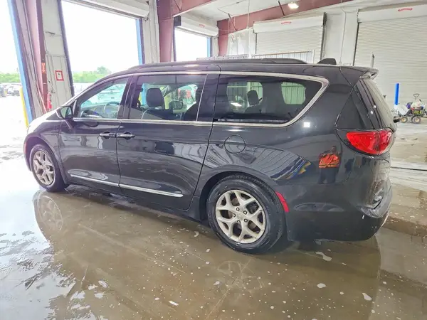 2C4RC1BG1HR506842 2017 CHRYSLER PACIFICA - Image 2