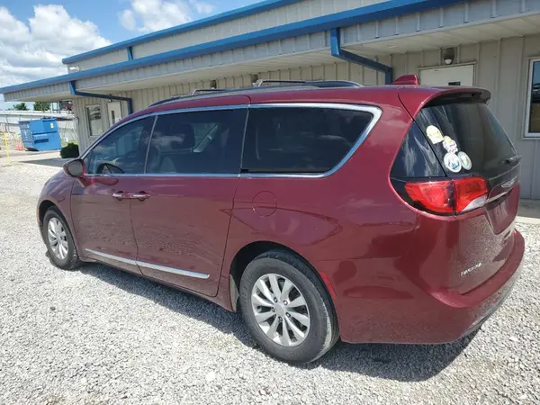 2C4RC1BG1HR510244 2017 CHRYSLER PACIFICA - Image 2