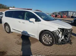 2C4RC1BG1HR518375 2017 CHRYSLER PACIFICA