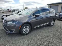 2C4RC1BG1HR523883 2017 CHRYSLER PACIFICA