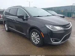 2C4RC1BG1HR526735 2017 CHRYSLER PACIFICA