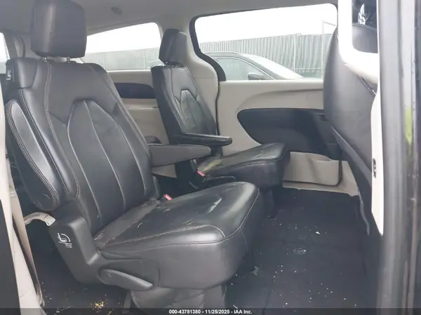 2C4RC1BG1HR526735 2017 CHRYSLER PACIFICA - Image 8