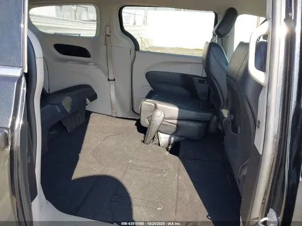2C4RC1BG1HR530171 2017 CHRYSLER PACIFICA - Image 8