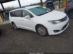 2C4RC1BG1HR533829 2017 CHRYSLER PACIFICA