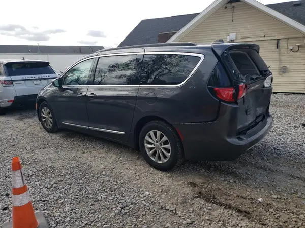 2C4RC1BG1HR538321 2017 CHRYSLER PACIFICA - Image 2