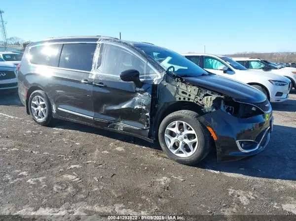 2C4RC1BG1HR541607 2017 CHRYSLER PACIFICA - Image 1